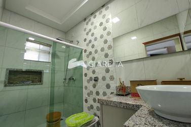 Sobrado &agrave; venda - 225m&sup2; - CENTRO