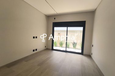 Casa &agrave; venda - 306m&sup2; - Tropical