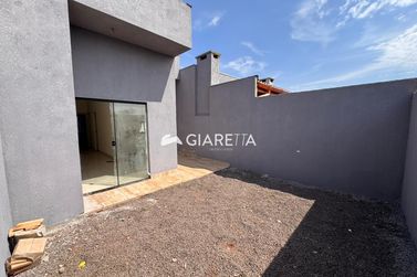 Casa &agrave; venda - 57m&sup2; - JARDIM PINHEIRINHO