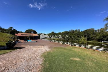 Ch&aacute;cara para alugar - 194m&sup2; - ZONA RURAL
