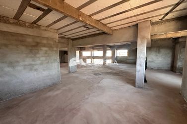 Sala Comercial &agrave; venda - 300m&sup2; - VILA OPERARIA