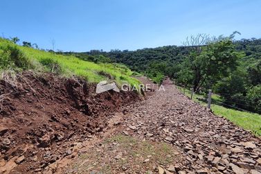 Ch&aacute;cara &agrave; venda - 20000m&sup2; - QUATRO PONTES
