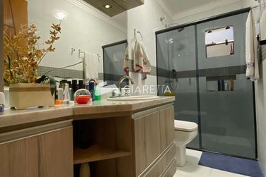 Casa &agrave; venda - 214m&sup2; - CENTRO