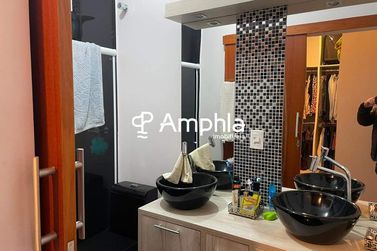 Casa &agrave; venda - 238m&sup2; - Jardim Porto Alegre