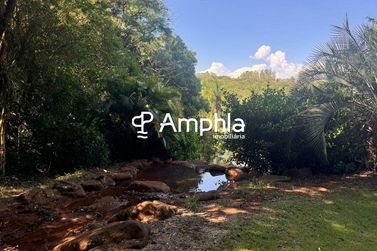 Ch&aacute;cara &agrave; venda - 170m&sup2; - LINHA CERAMICA PRATA