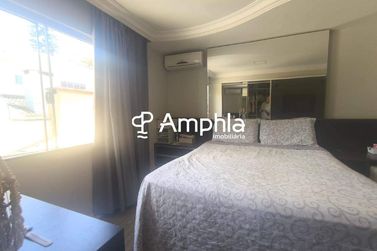 Sobrado &agrave; venda - 190m&sup2; - Santa Cruz