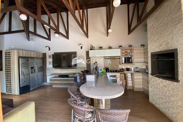 Casa &agrave; venda - 214m&sup2; - CENTRO