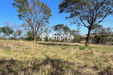 Ch&aacute;cara &agrave; venda - 4000m&sup2; - Centro