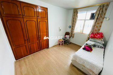 Apartamento &agrave; venda - 137m&sup2; - CENTRO