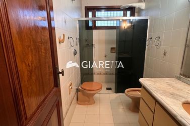 Casa &agrave; venda - 300m&sup2; - CENTRO