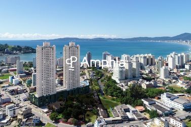 Apartamento &agrave; venda - 134m&sup2; - Centro