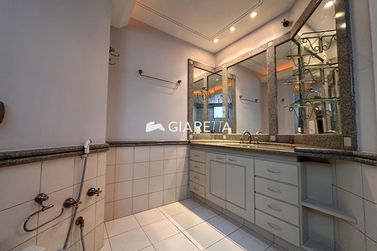 Apartamento &agrave; venda - 307m&sup2; - CENTRO