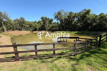 Ch&aacute;cara &agrave; venda - 48541m&sup2; - &Aacute;rea Rural-Linha Bellon