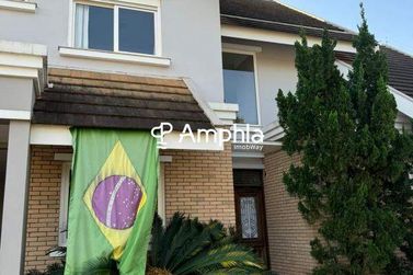 Casa &agrave; venda - 355m&sup2; - Centro