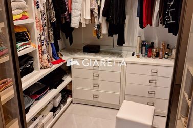 Apartamento &agrave; venda - 137m&sup2; - CENTRO
