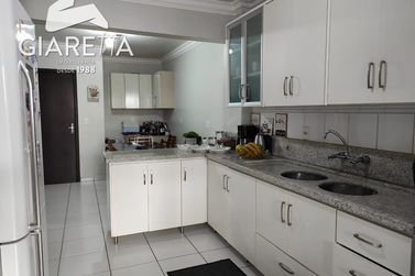 Apartamento &agrave; venda - 183m&sup2; - CENTRO