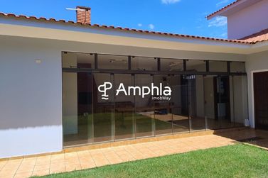 Sobrado &agrave; venda - 317m&sup2; - Recanto Tropical