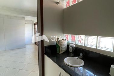 Casa para alugar - 341m&sup2; - JARDIM LA SALLE