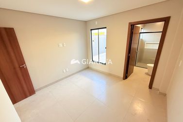 Casa &agrave; venda - 52m&sup2; - JARDIM COOPAGRO