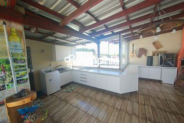 Sobrado &agrave; venda - 100m&sup2; - Santa Cruz