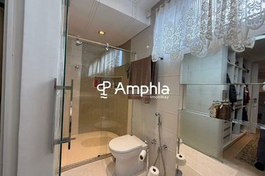 Apartamento &agrave; venda - 220m&sup2; - Centro