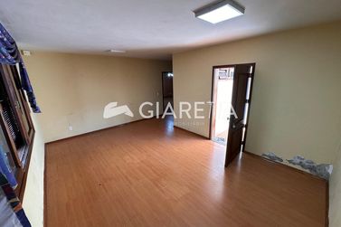 Casa para alugar - 300m&sup2; - CENTRO