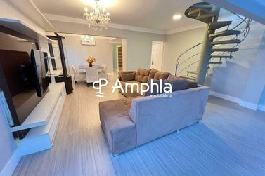 Apartamento &agrave; venda - 220m&sup2; - Centro