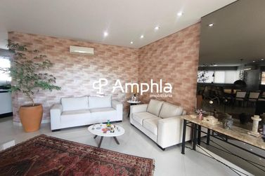 Apartamento &agrave; venda - 230m&sup2; - Centro