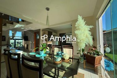 Sobrado &agrave; venda - 159m&sup2; - Regi&atilde;o do Lago