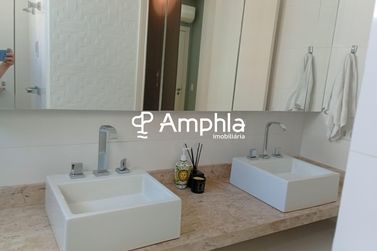 Apartamento &agrave; venda - 135m&sup2; - Centro