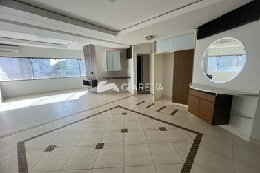 Apartamento &agrave; venda - 234m&sup2; - CENTRO