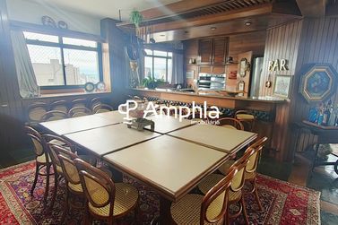 Apartamento &agrave; venda - 700m&sup2; - Centro