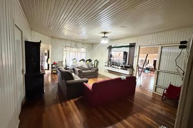 Casa &agrave; venda - 220m&sup2; - SAO LUIZ DO OESTE