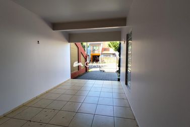 Sobrado para alugar - 124m&sup2; - JARDIM PANCERA