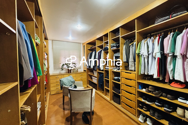 Casa &agrave; venda - 369m&sup2; - Centro