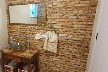 Sobrado &agrave; venda - 240m&sup2; - JARDIM PARIZOTTO