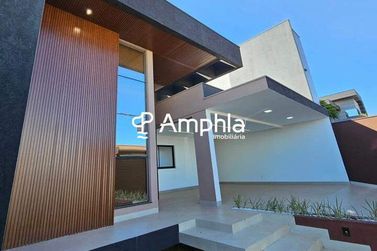 Casa &agrave; venda - 215m&sup2; - Vila Industrial
