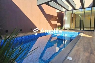 Casa &agrave; venda - 215m&sup2; - Vila Industrial