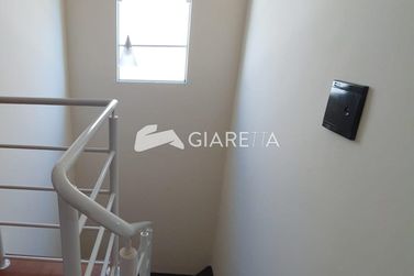 Sobrado &agrave; venda - 240m&sup2; - JARDIM PARIZOTTO