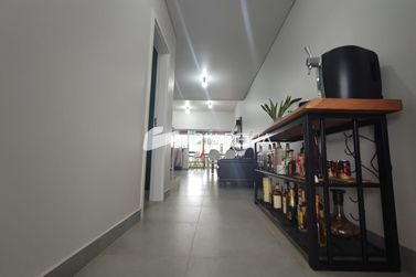 Sobrado &agrave; venda - 129m&sup2; - JARDIM PARIZOTTO