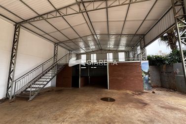 Ponto Comercial para alugar - 285m&sup2; - CENTRO