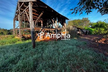 Ch&aacute;cara &agrave; venda - 37590m&sup2; - Centro (Margarida)