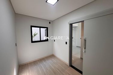 Casa &agrave; venda - 100m&sup2; - JARDIM PARIZOTTO