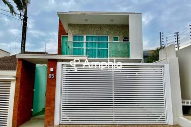 Sobrado &agrave; venda - 173m&sup2; - Recanto Tropical