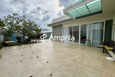 Casa &agrave; venda - 300m&sup2; - FAG