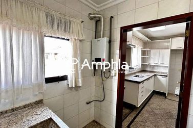 Apartamento &agrave; venda - 227m&sup2; - Centro