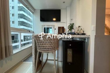 Apartamento &agrave; venda - 144m&sup2; - Meia Praia