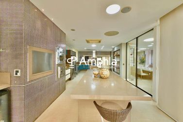 Casa &agrave; venda - 392m&sup2; - FAG