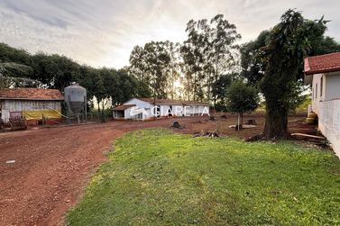 Ch&aacute;cara &agrave; venda - 220m&sup2; - BOA VISTA
