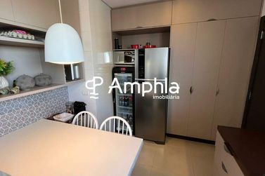 Apartamento &agrave; venda - 136m&sup2; - Centro